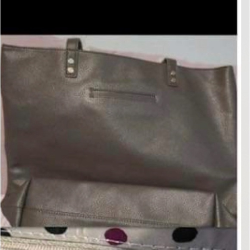 Thirty -one. Big bag or purse